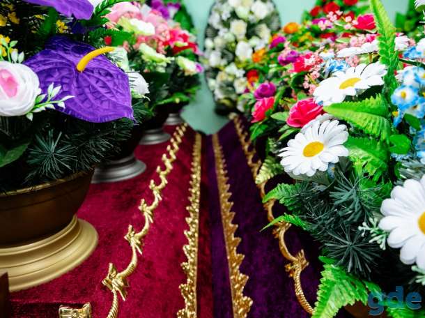 Оказание ритуальных услуг, катафалк, ритуальные аксессуары, гробы, одежда, фотография 5