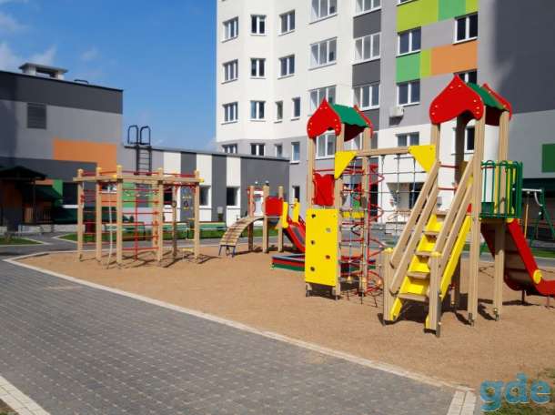 Продаётся современная однокомнатная квартира площадью 43,3 кв.м, фотография 16