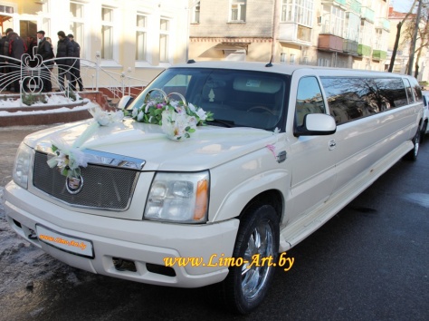 Прокат лимузинов Lincoln Town Car и джипа Cadillac Escalade лимузина в Гомеле., фотография 2