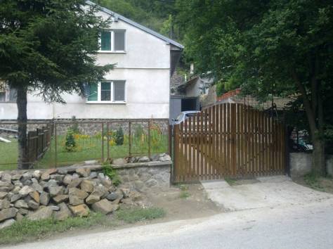 Дом в Сербии (Фрушка Гора, Национальный заповедник), фотография 1