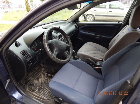Продаю автомобиль Mitsubishi Carisma, фотография 4