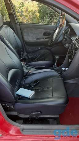 Автомобиль Mitsubishi Carisma, фотография 12