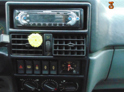 Легковая машина Renault, фотография 5