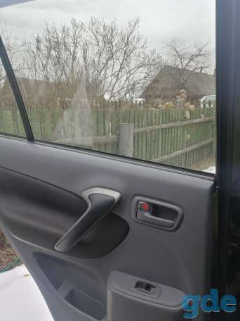 Авто Toyota RAV4, фотография 7