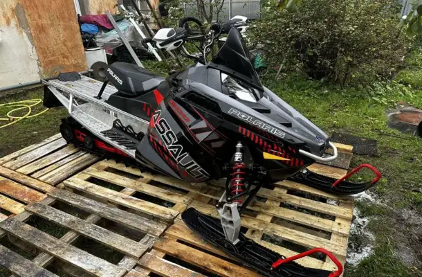 Снегоход Polaris 800 Switchback, фотография 2