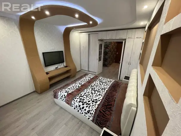 Квартира двухкомнатная на сутки ОСТРОВЕЦ, Парковая, 3, фотография 1
