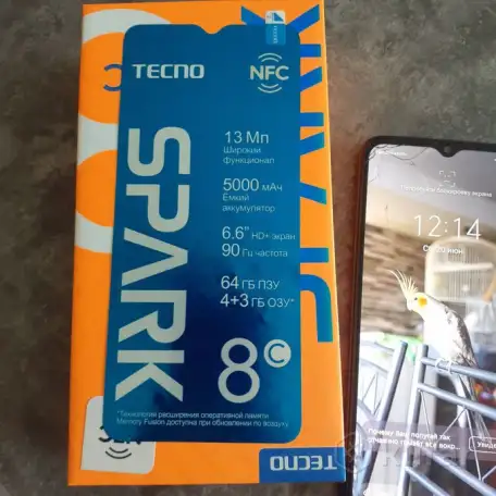 телефон Tecno Spark8c, фотография 1