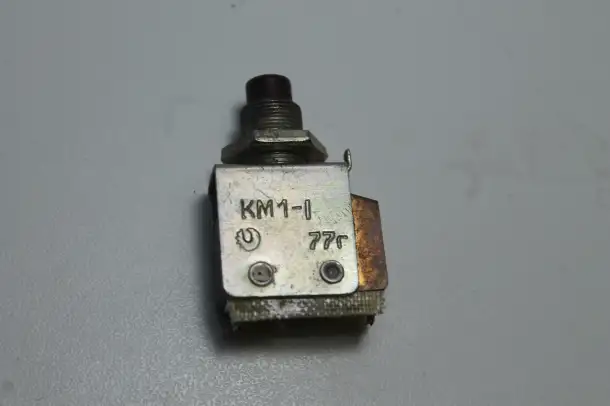 Микрокнопка КМ1-1, фотография 1