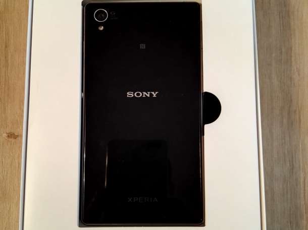 Смартфон Sony Xperia Z1, фотография 2