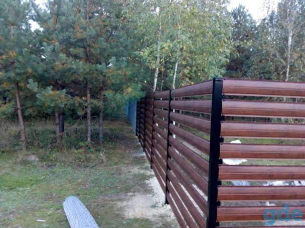 Установка заборов из евроштакетника, фотография 4