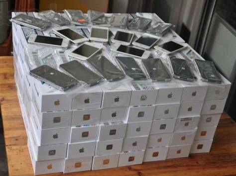Apple iPhone 5S 4G LTE Unlocked Phone (SIM Free), фотография 1