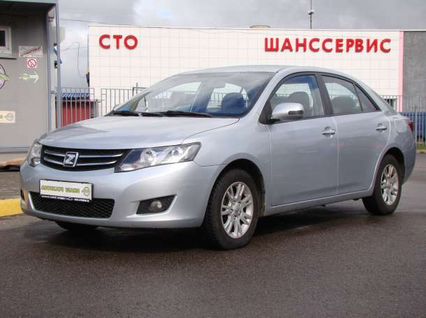 Экономичный семейный Zotye Z300, фотография 8