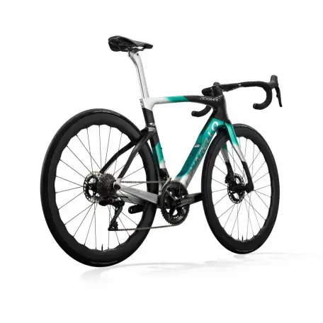 2024 Pinarello Dura Ace Di2 - Nebula Green Silver Road Bike KINGCYCLESPORT, фотография 2