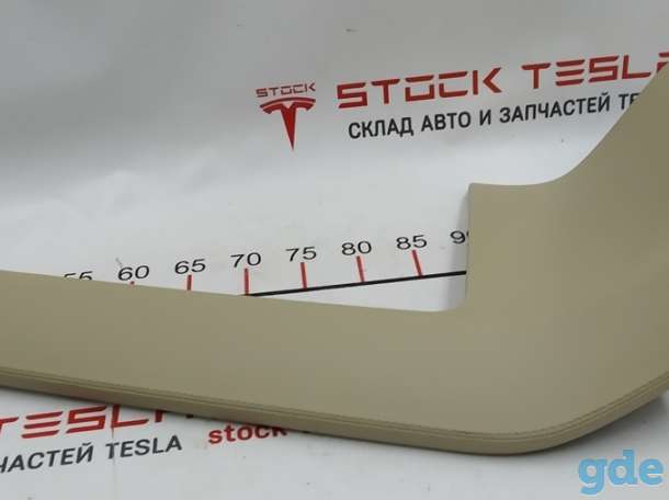 Зап. части для авто Tesla. Накладка центральной панели нижняя правая NAPPA GRAIN TAN PVC Tesla model X S REST, фотография 1