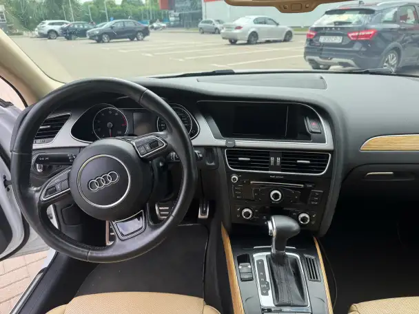 Audi A4 B8  Рестайлинг, фотография 9
