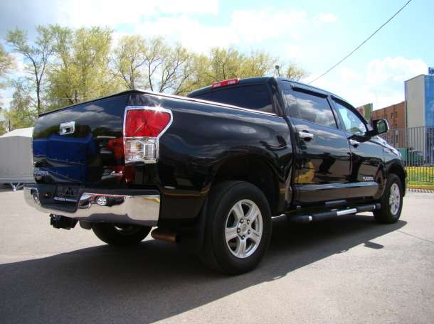 Мощный Toyota Tundra Double Cab 4WD, фотография 7