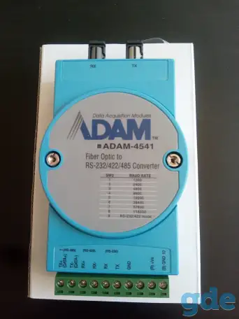 Advantech ADAM 4541 - Модуль сопряжения RS-232/422/485 с многомодовой ВОЛС, фотография 1