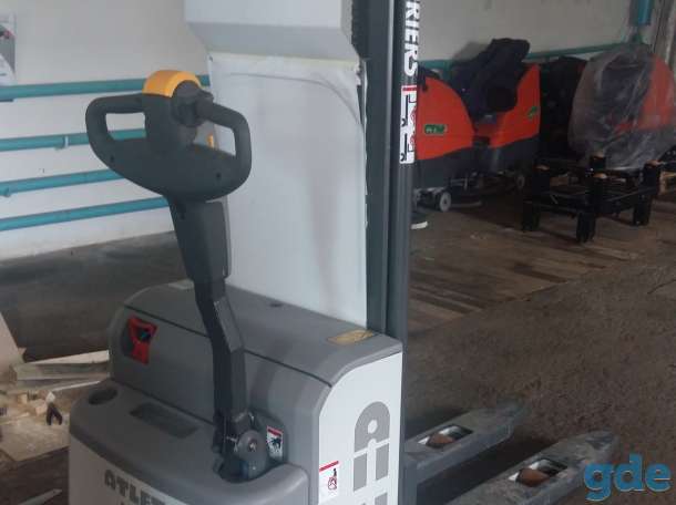 Электрический штабелер UniCarriers UC PS 125, фотография 1