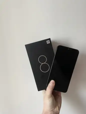 Xiaomi Mi 8, фотография 2
