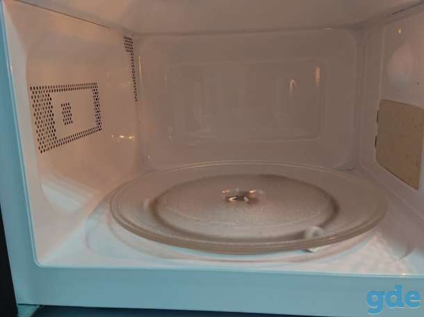 Микроволновая печь Midea EM720CKE, фотография 2