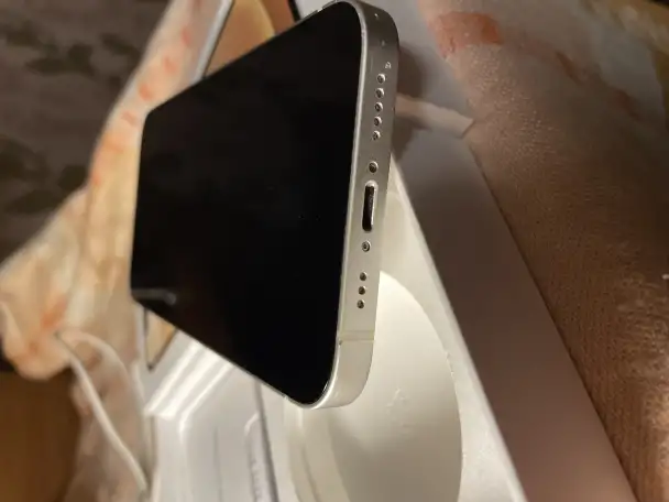 iPhone 12 64 ГБ, фотография 4