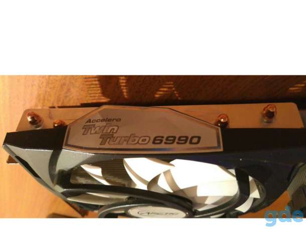 Видеокарта Radeon HD 6990, фотография 4