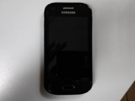  Samsung Galaxy S Duos GT-S7562, фотография 2