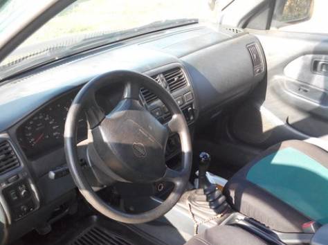 Авто Nissan Almera, фотография 2