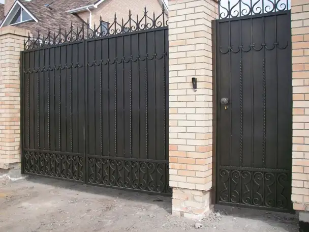 Ворота Разнов.: гаражные; калитка; откатные; под автоматику..., фотография 1