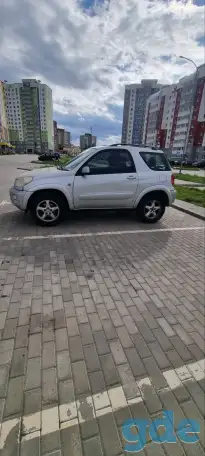 Toyota RAV 4, фотография 1