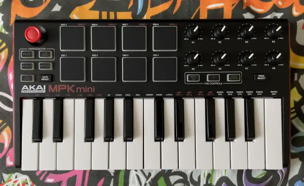 AKAI Pro MPK Mini MK2 MIDI-клавиатура, фотография 5