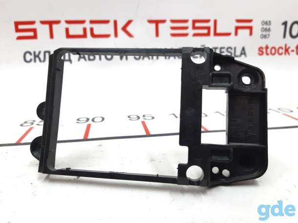 Зап. части для авто Tesla. Крышка прижимная радара автопилота AP 2.5 верхняя Tesla model S RESTB, фотография 4