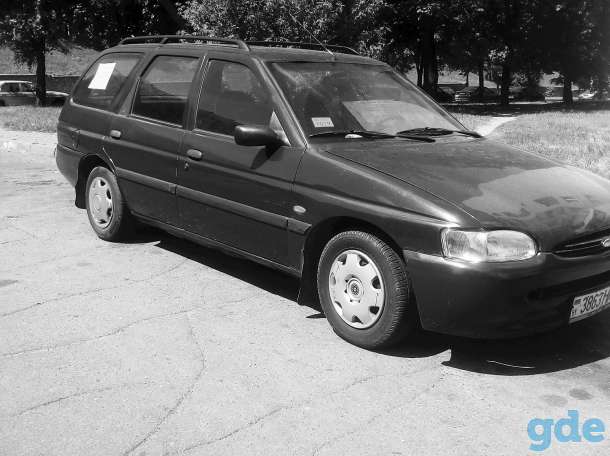 Автомобиль ford escort, фотография 3