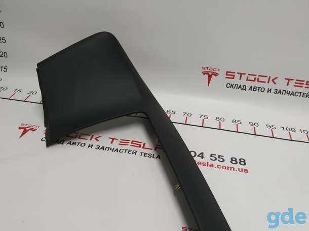 Зап. части для авто Tesla. Накладка центральной панели нижняя правая Nappa Grain Mammoth Pur (черная) Tesla model X S RE, фотография 3