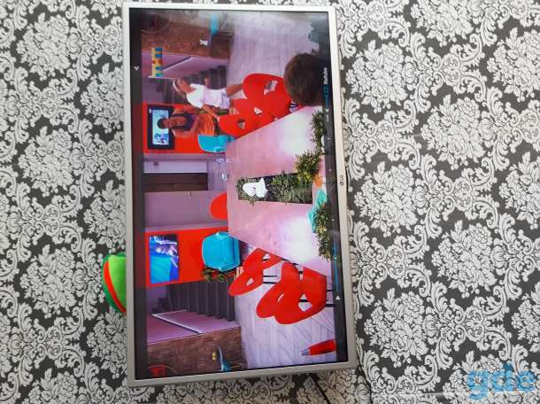 Телевизор LG в идеале, фотография 2