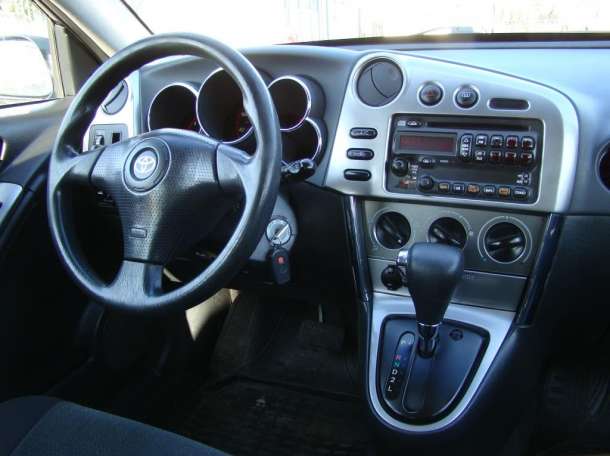Комфортный и удобный Toyota Matrix, фотография 3