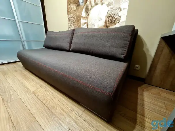 Диван для спальни Black Red White Sofa, фотография 1