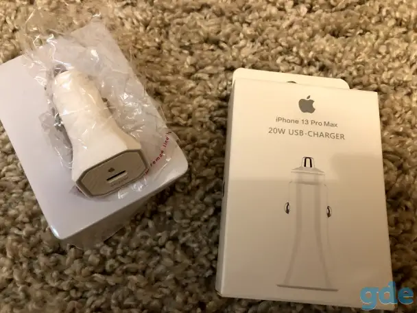 Авто-адаптер Apple USB-C 20 Вт, фотография 4