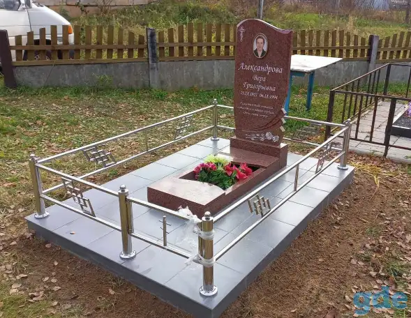 Вазы (гранитные, полимерные).Лампады. Таблички. Шары. Газон искусственный. Щебень декоративный., фотография 19