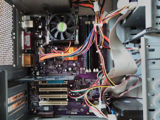 Системный блок Celeron 2.4GHz, фотография 4