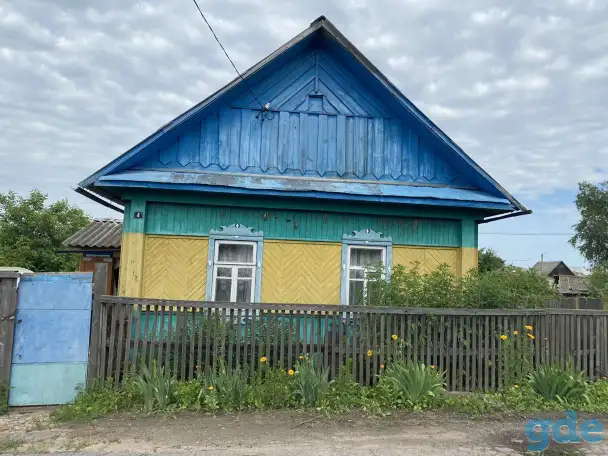 Продам дом в центре города ул.Комсомольская д.4 рядом вся инфраструктура:дет сад, больница, магазины, автовокзал, рынок., фотография 1