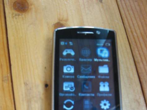 Philips Xenium X806, фотография 2