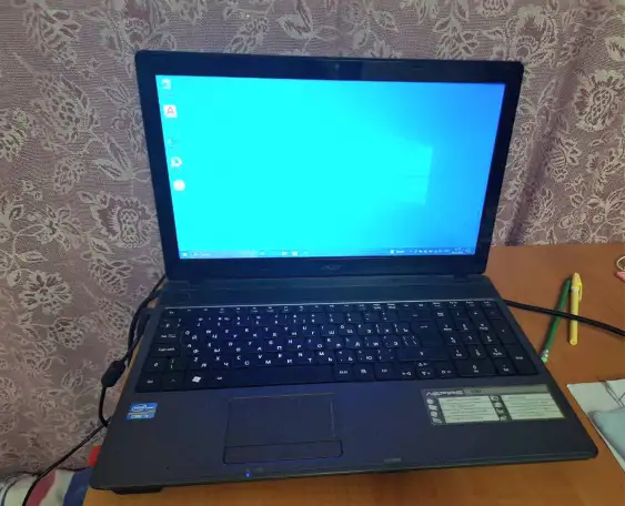 Acer.ASPIRE 5749, фотография 1