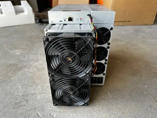Antminer S19j Pro 104TH, фотография 3