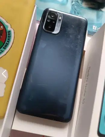 Redmi Note 10S 8128Gb рабочий трещина под защитной пленкой, фотография 3