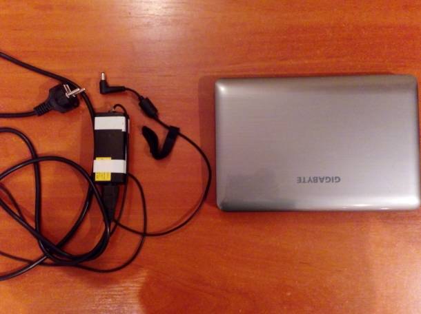 Продам Нетбук Gigabyte Q1000C-12FSBY-00, фотография 1
