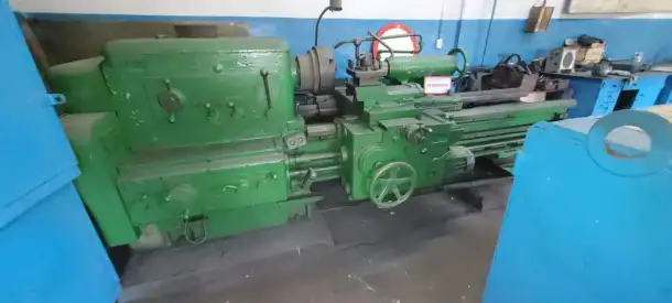 1М63 токарно винторезный станок, фотография 1