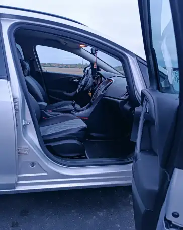 Opel Astra j (2015 г.) / Опель астра j 2015, фотография 4