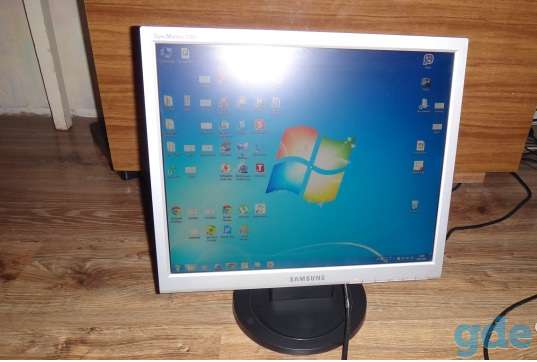 Монитор Samsung 720N, фотография 1
