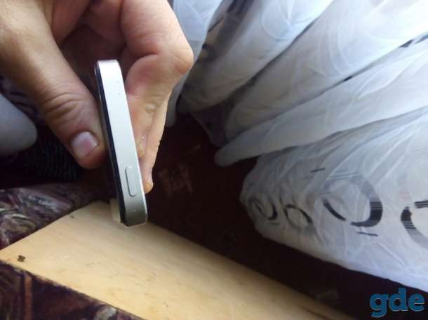 Продам iPhone 5s Состояние 7/10. Комплект кабель, кубик, коробка, Есть потёртости, они на фото. Экран оригинал. Без пяте, фотография 1